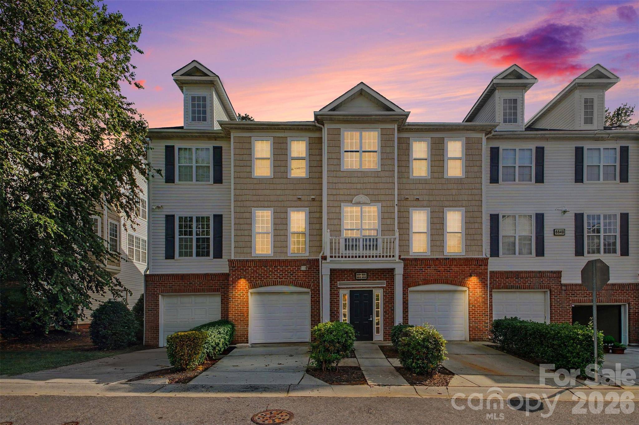 6858 Park Place DR, Charlotte, NC 28262