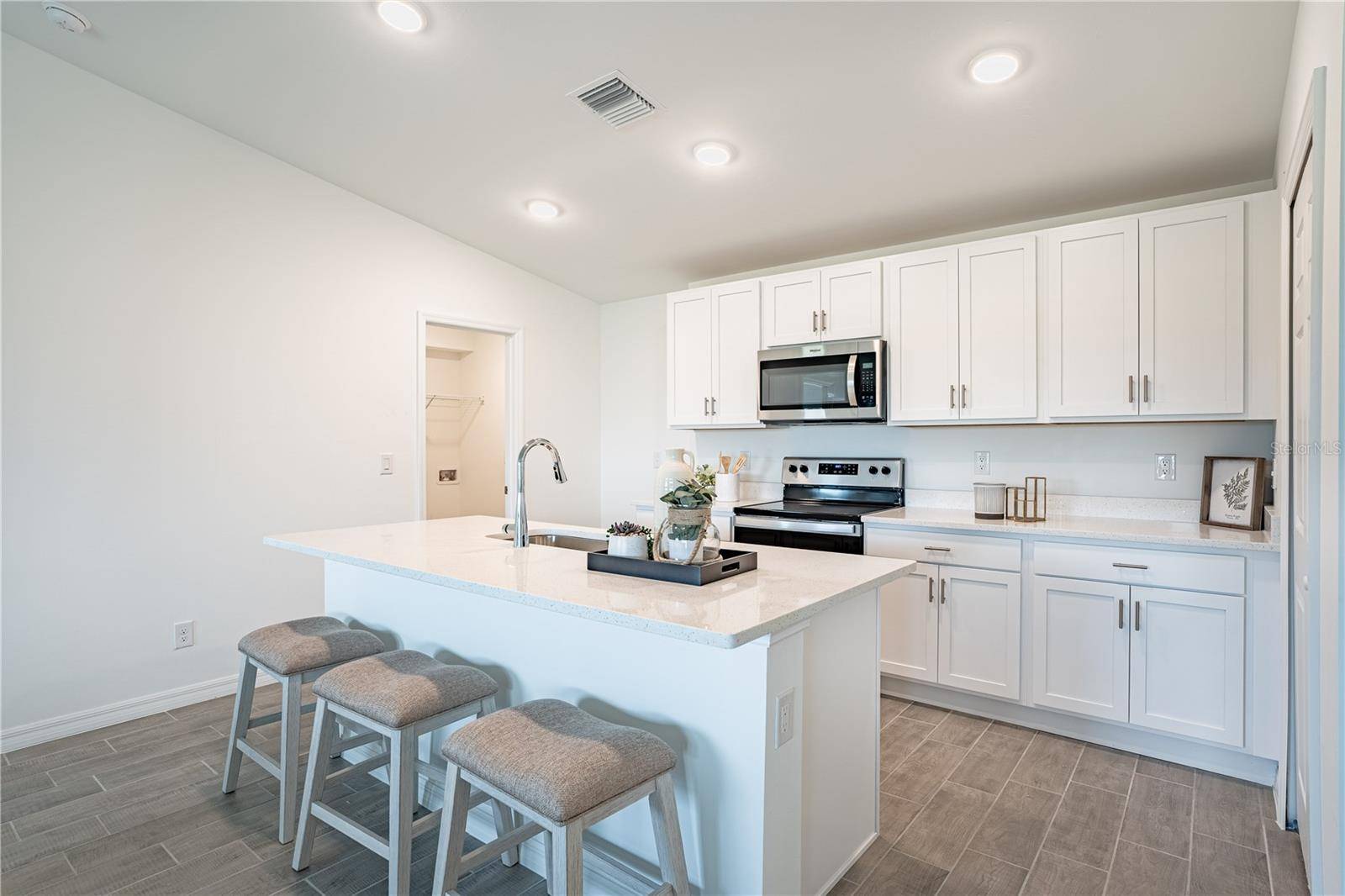 334 KINDRED BLVD, Port Charlotte, FL 33954