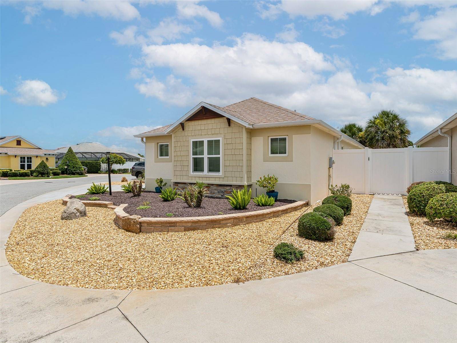 2877 FEUSTEL AVE, The Villages, FL 32163