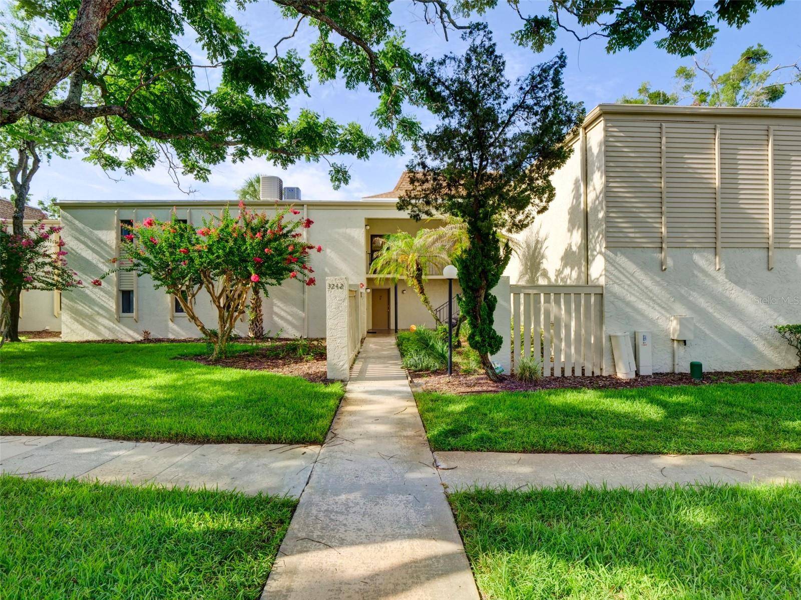 3242 S SEMORAN BLVD #22, Orlando, FL 32822