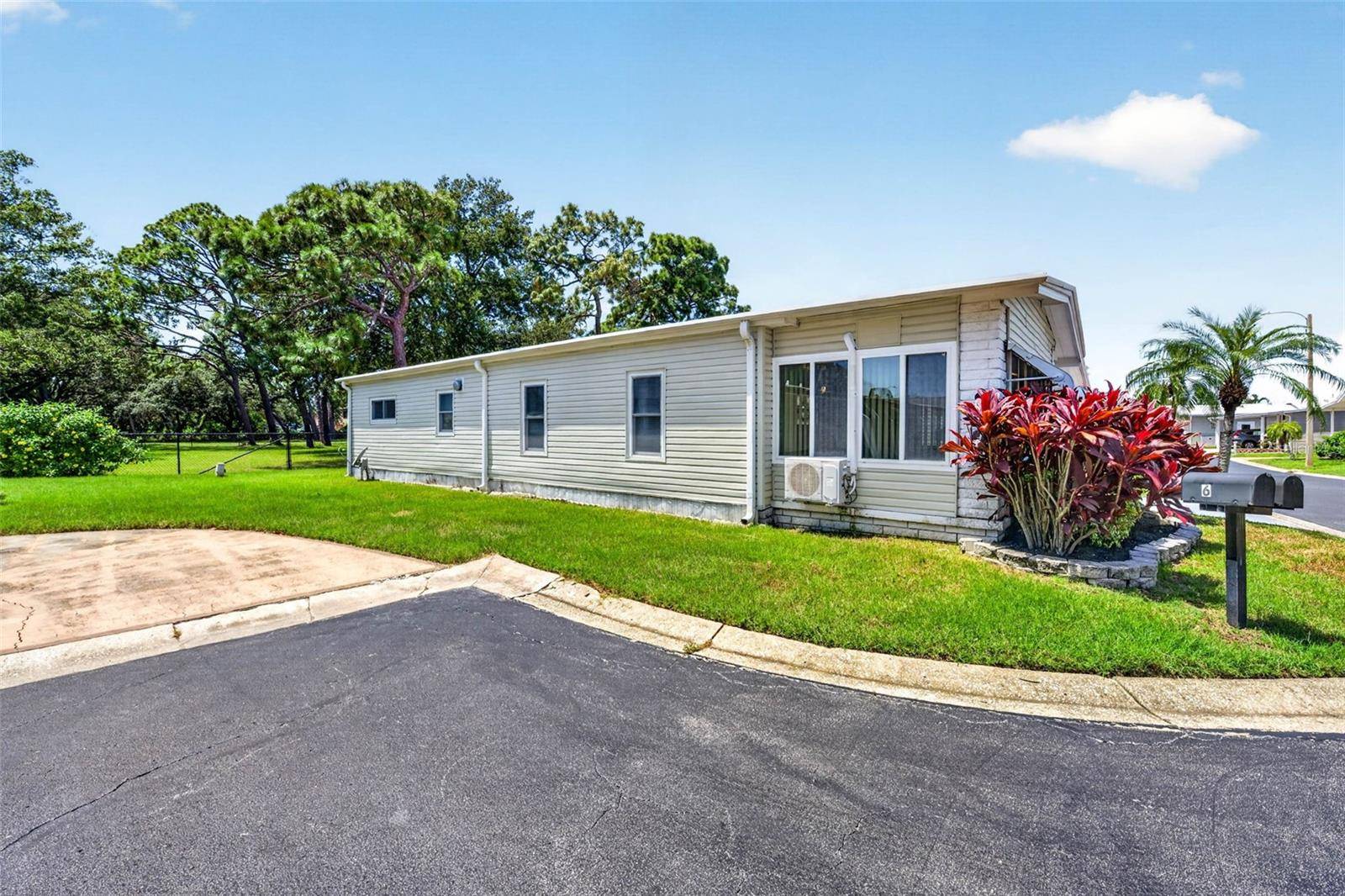 12501 ULMERTON RD #5, Largo, FL 33774