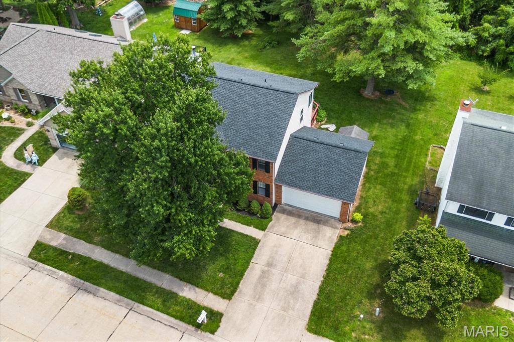 216 Brittany DR, Fairview Heights, IL 62208