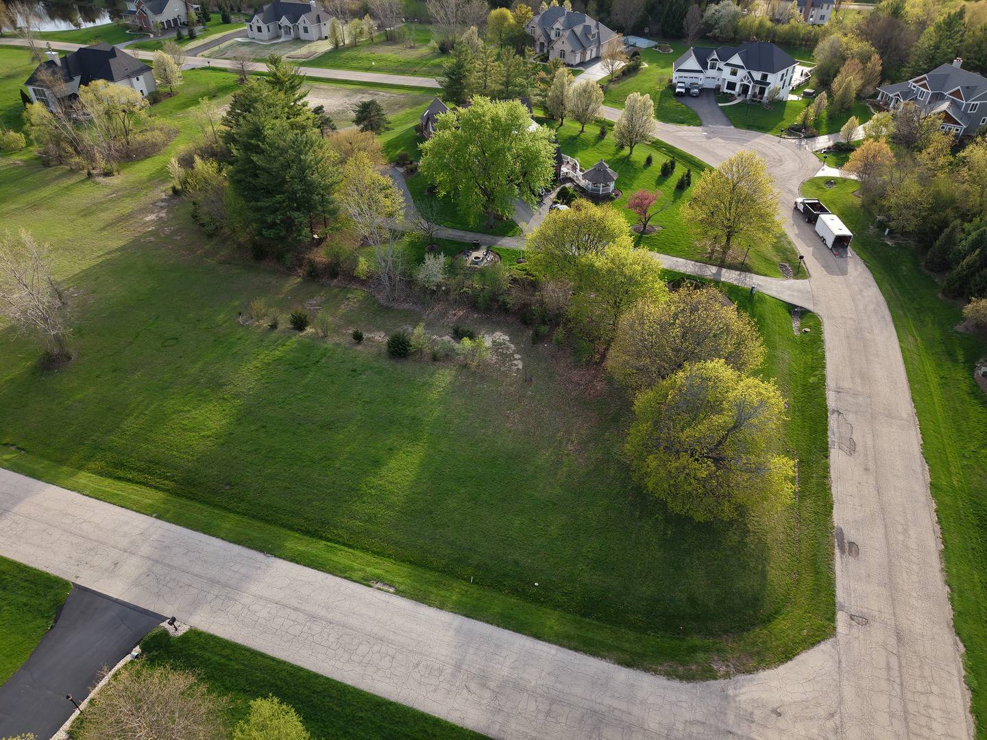 8875 Belfield RD, Lakewood, IL 60014