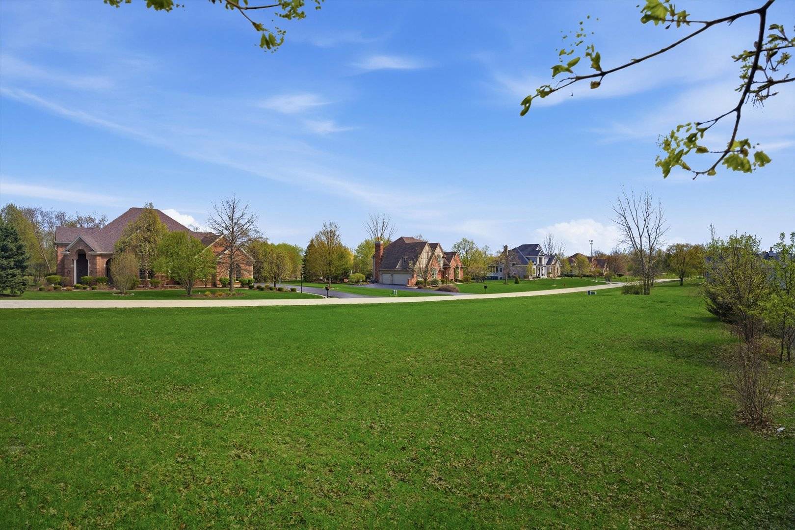 8875 Belfield RD, Lakewood, IL 60014