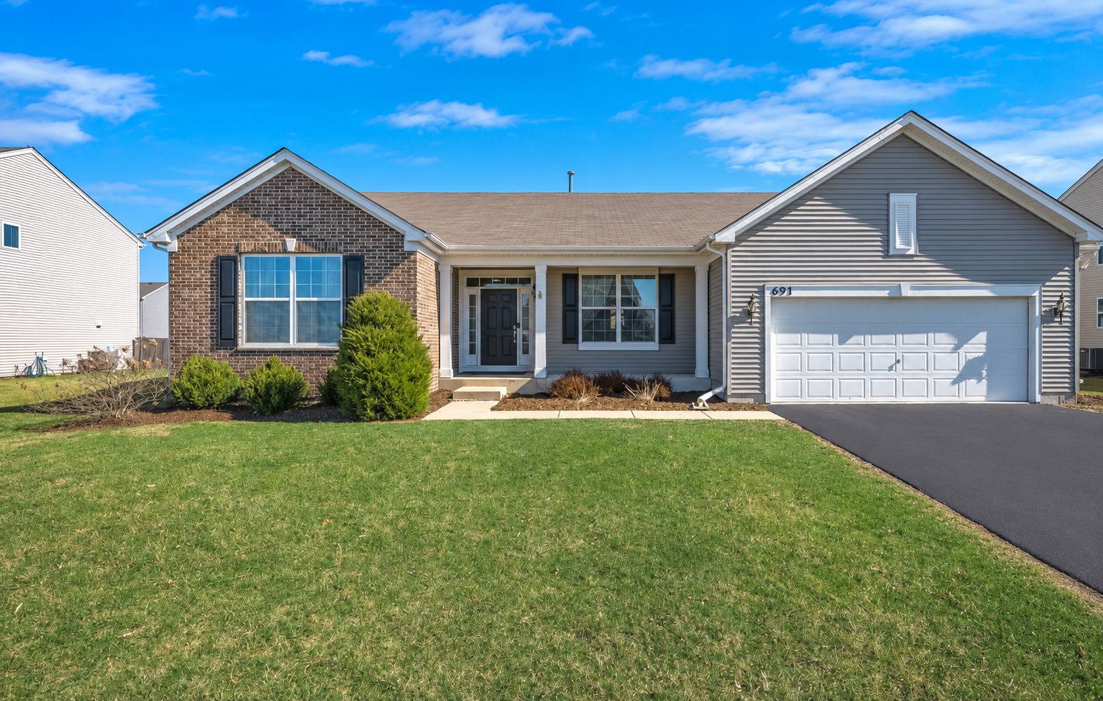 691 Windett Ridge RD, Yorkville, IL 60560