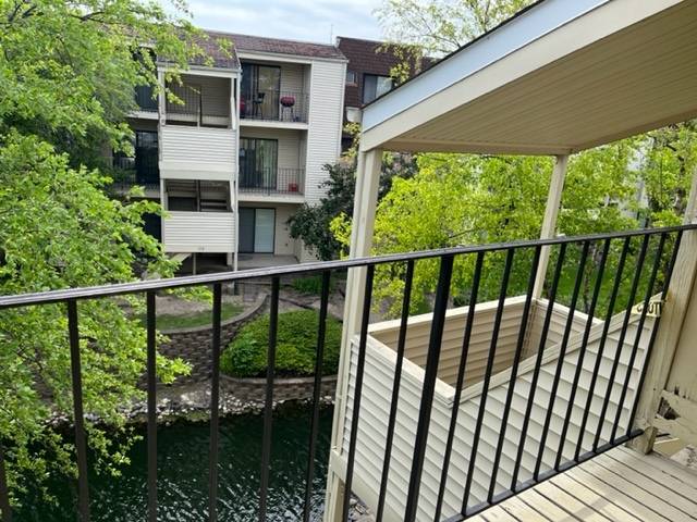 183 N Waters Edge DR W #301, Glendale Heights, IL 60139