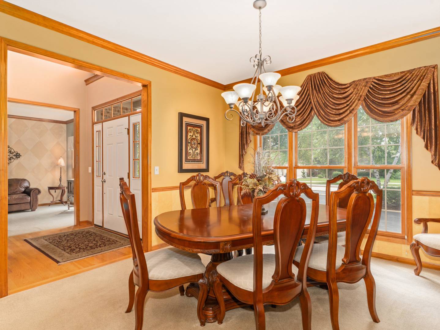 707 Evergreen LN, Sugar Grove, IL 60554