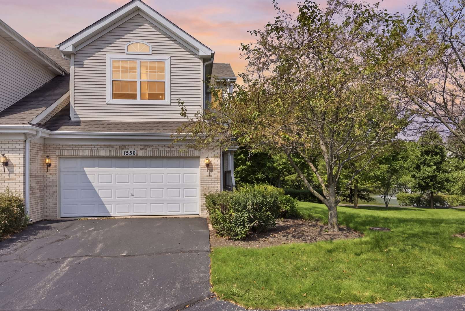 1330 Lunt CT, Schaumburg, IL 60193