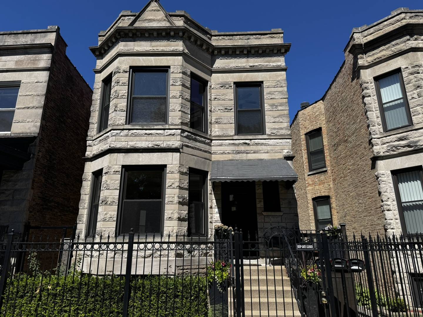 2424 N Mozart ST #1, Chicago, IL 60647