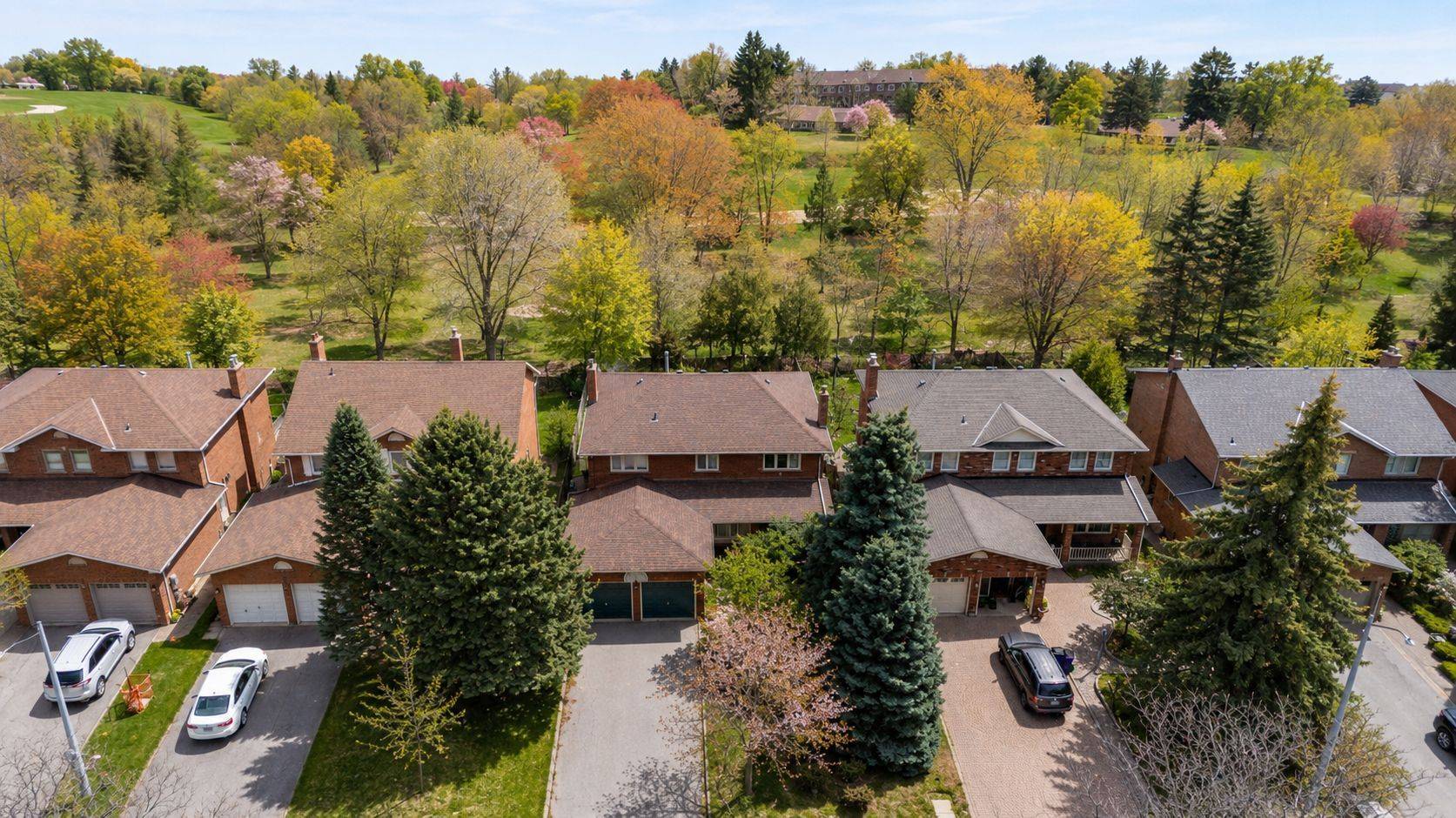 51 Sanderson CRES, Richmond Hill, ON L4C 5L5