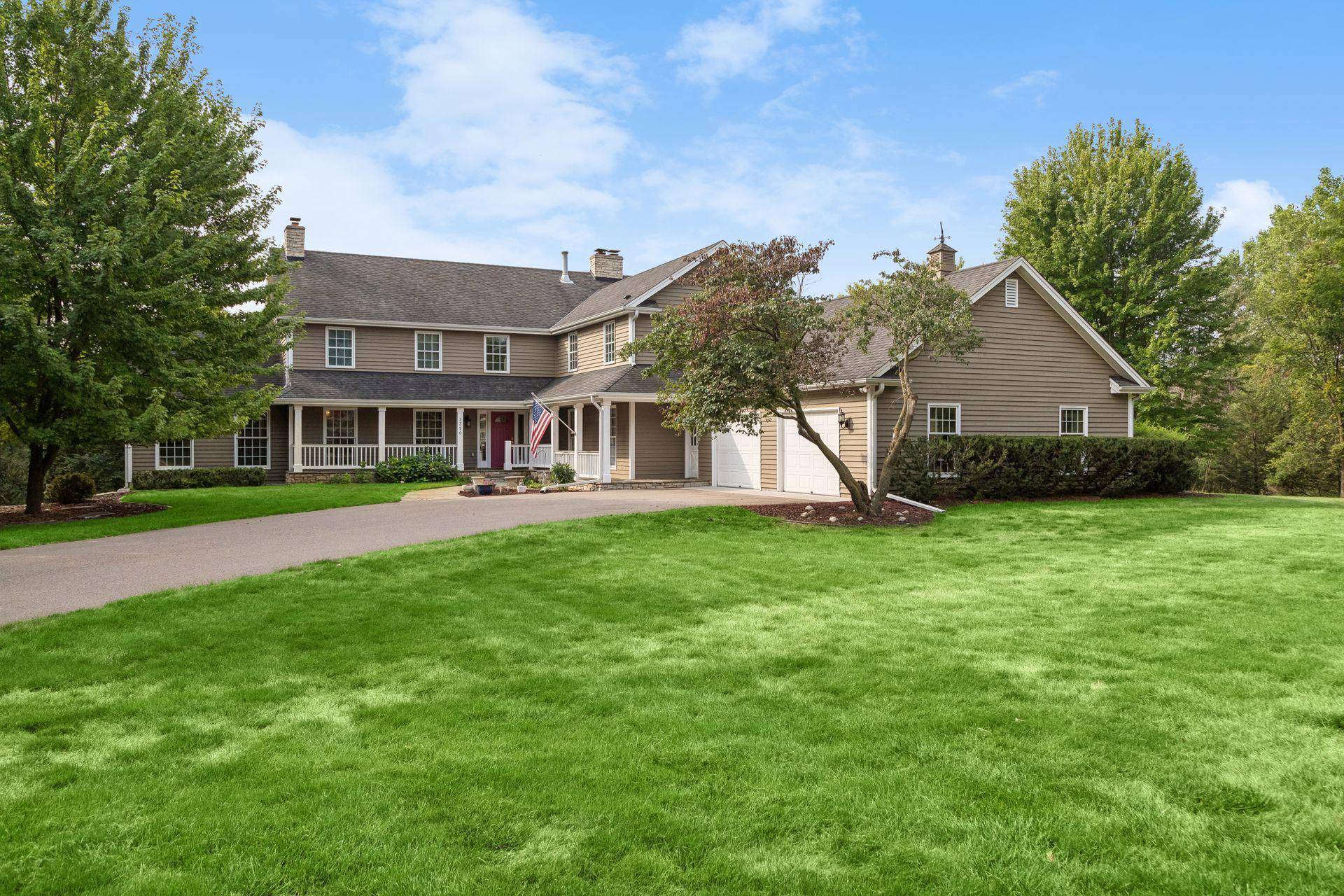 2350 Longview CIR, Orono, MN 55356