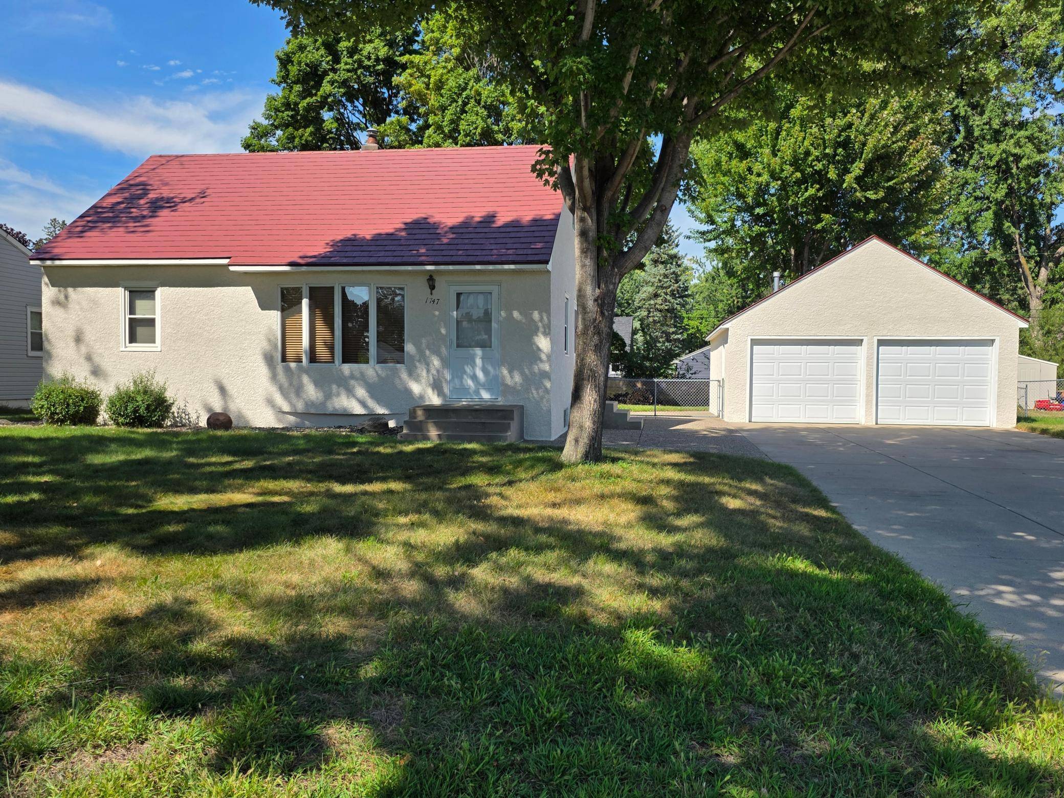 1747 Pinewood DR, Shoreview, MN 55126