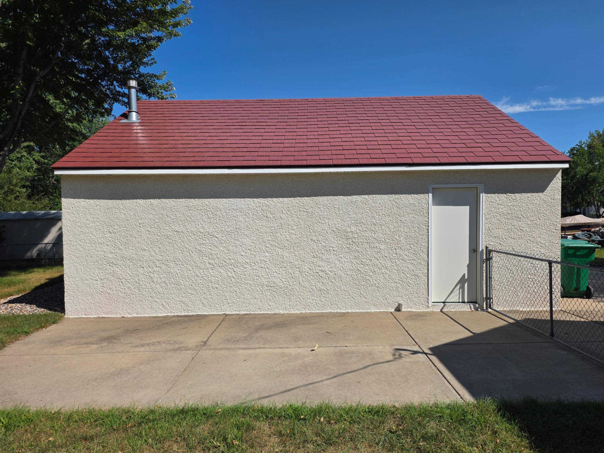 1747 Pinewood DR, Shoreview, MN 55126