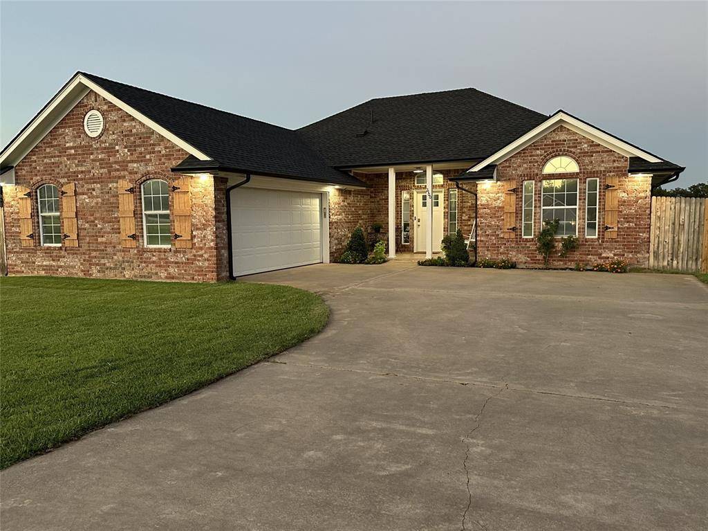 2100 Kenneth LN, Choctaw, OK 73020