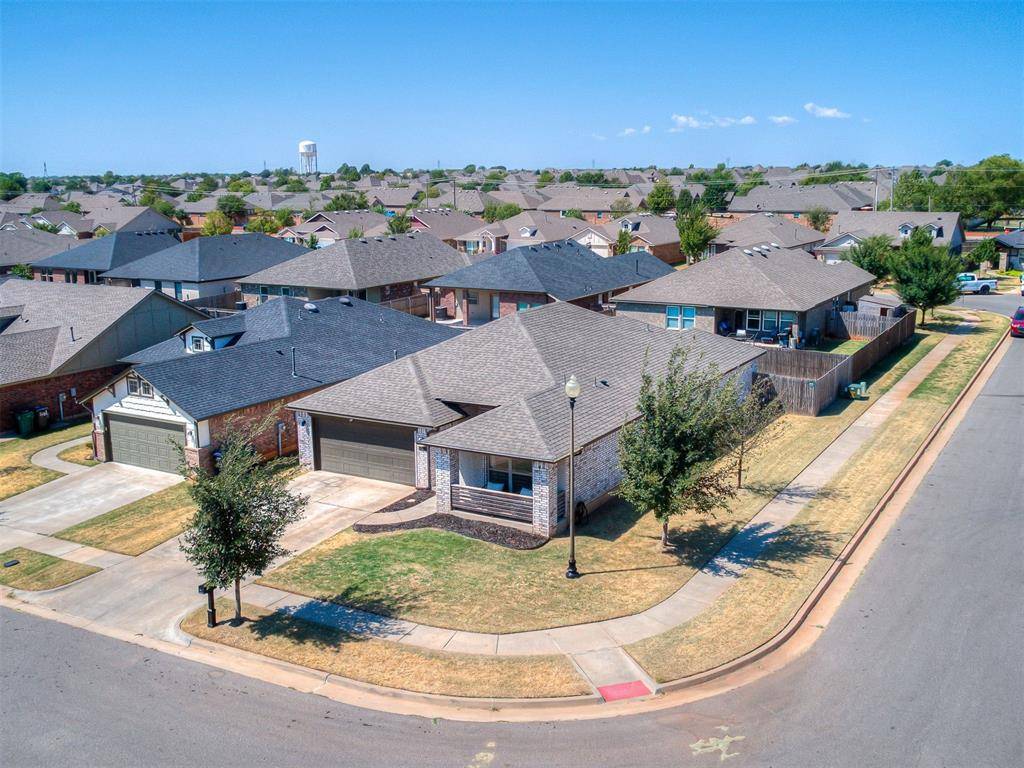 469 Nest CIR, Yukon, OK 73099