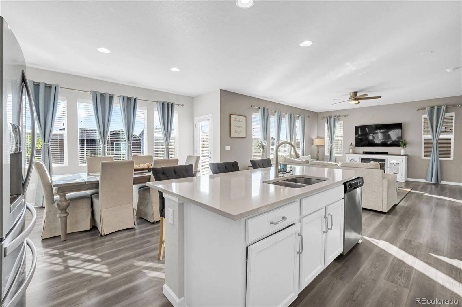 1172 Basalt Ridge LOOP, Castle Rock, CO 80108