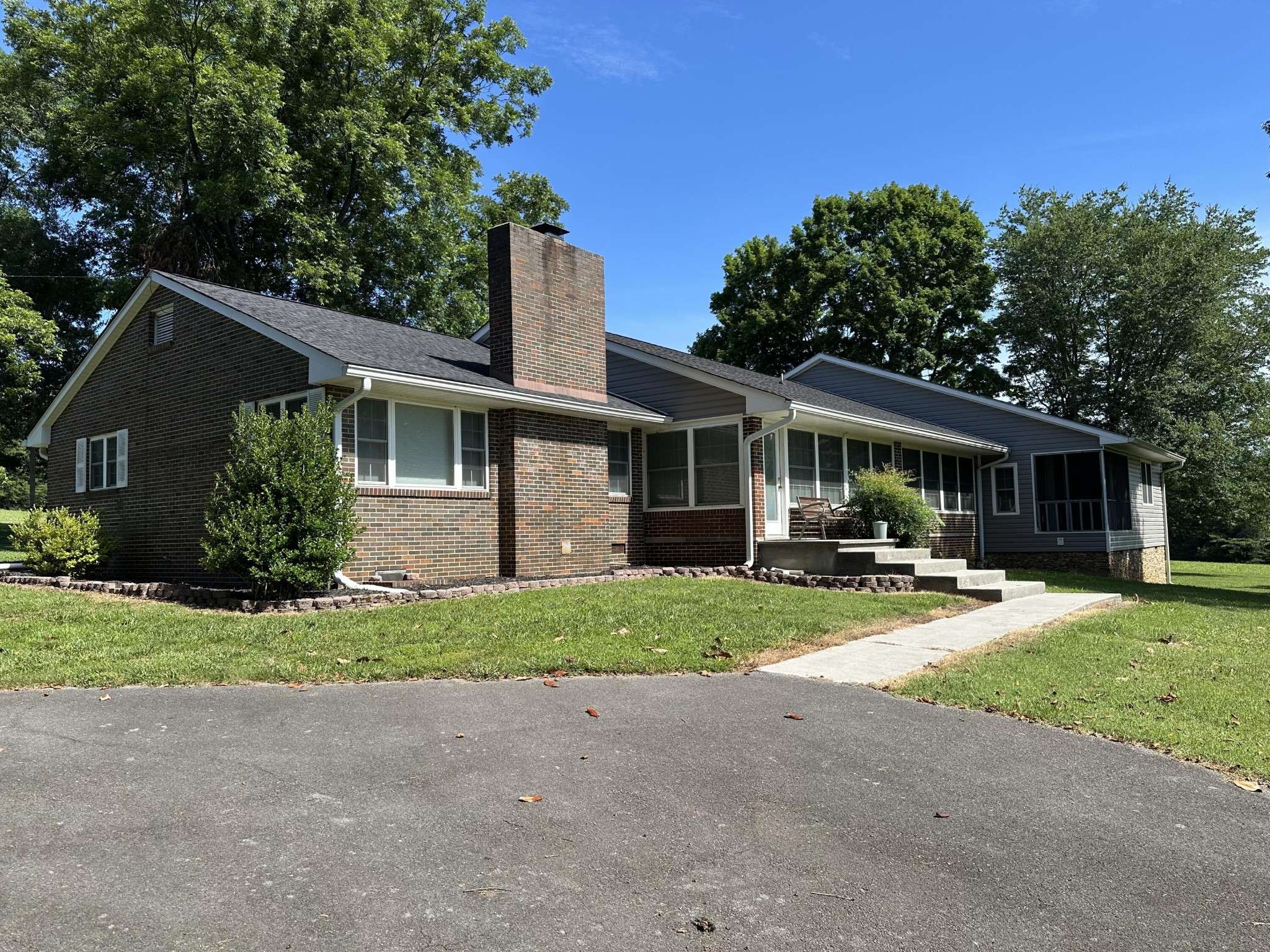 991 Highway 39 #E, Englewood, TN 37329
