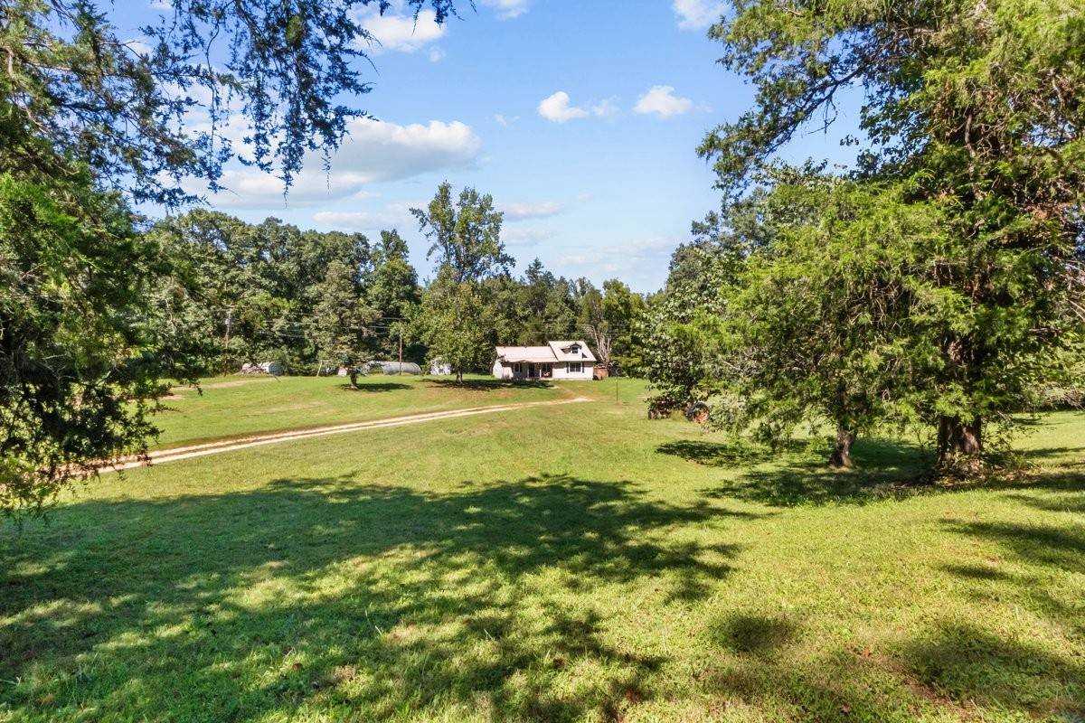 6371 Hassell Creek Rd, Lyles, TN 37098