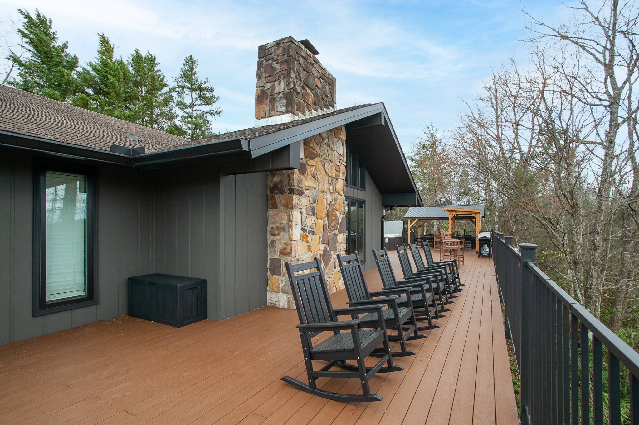 428 Moody Dr, Gatlinburg, TN 37738