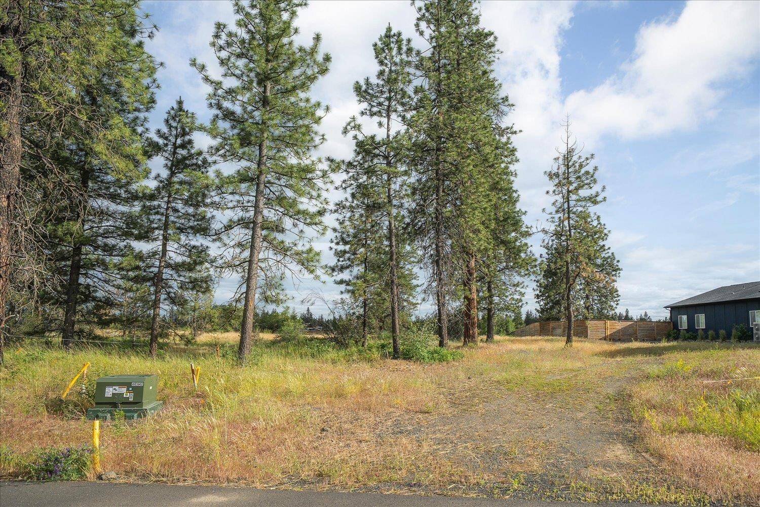 3819 W Cliffside Ln, Spokane, WA 99224