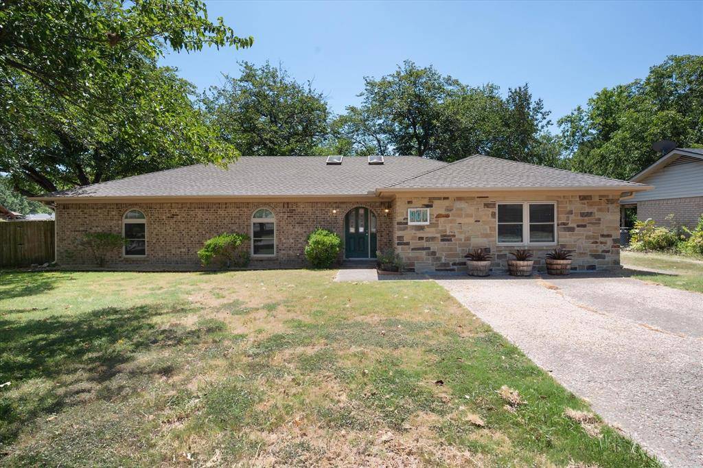 401 Hutson Drive, Corsicana, TX 75110