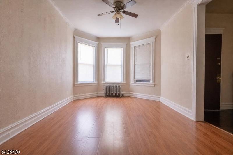 38 Eckert Ave, Newark City, NJ 07112