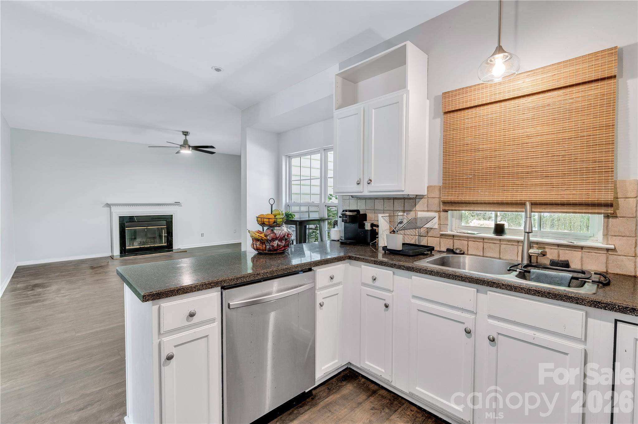 9423 Willow Tree LN, Charlotte, NC 28277