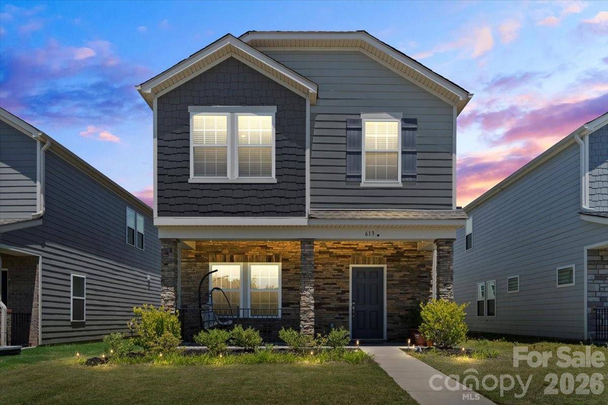 613 Cedar Knoll CIR, Pineville, NC 28134