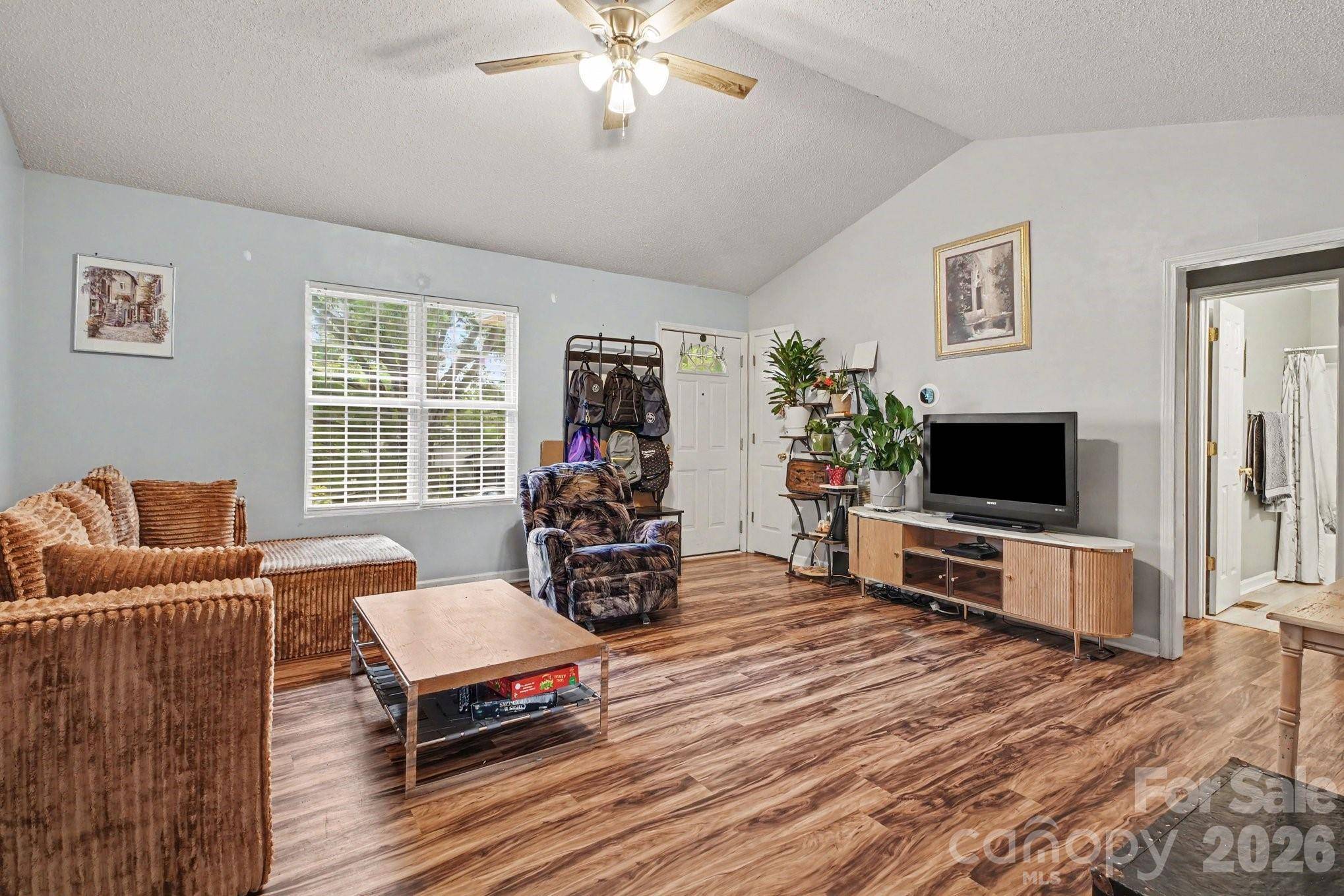 1209 S Juniper ST, Kannapolis, NC 28081