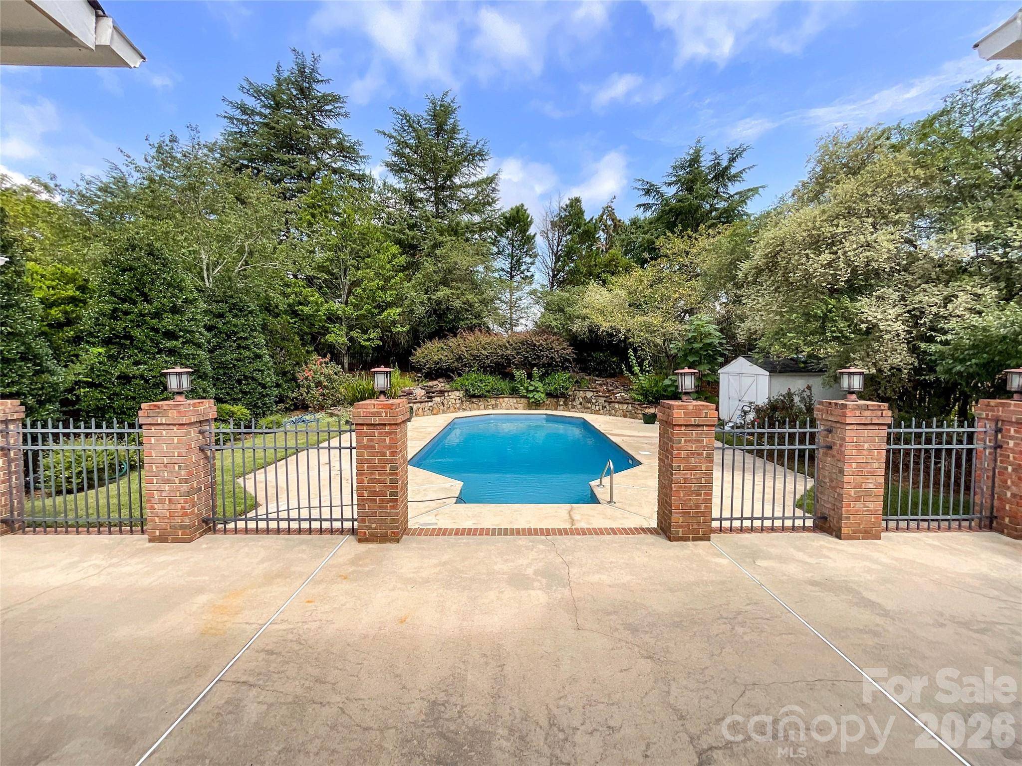 7000 Royce CT, Charlotte, NC 28277