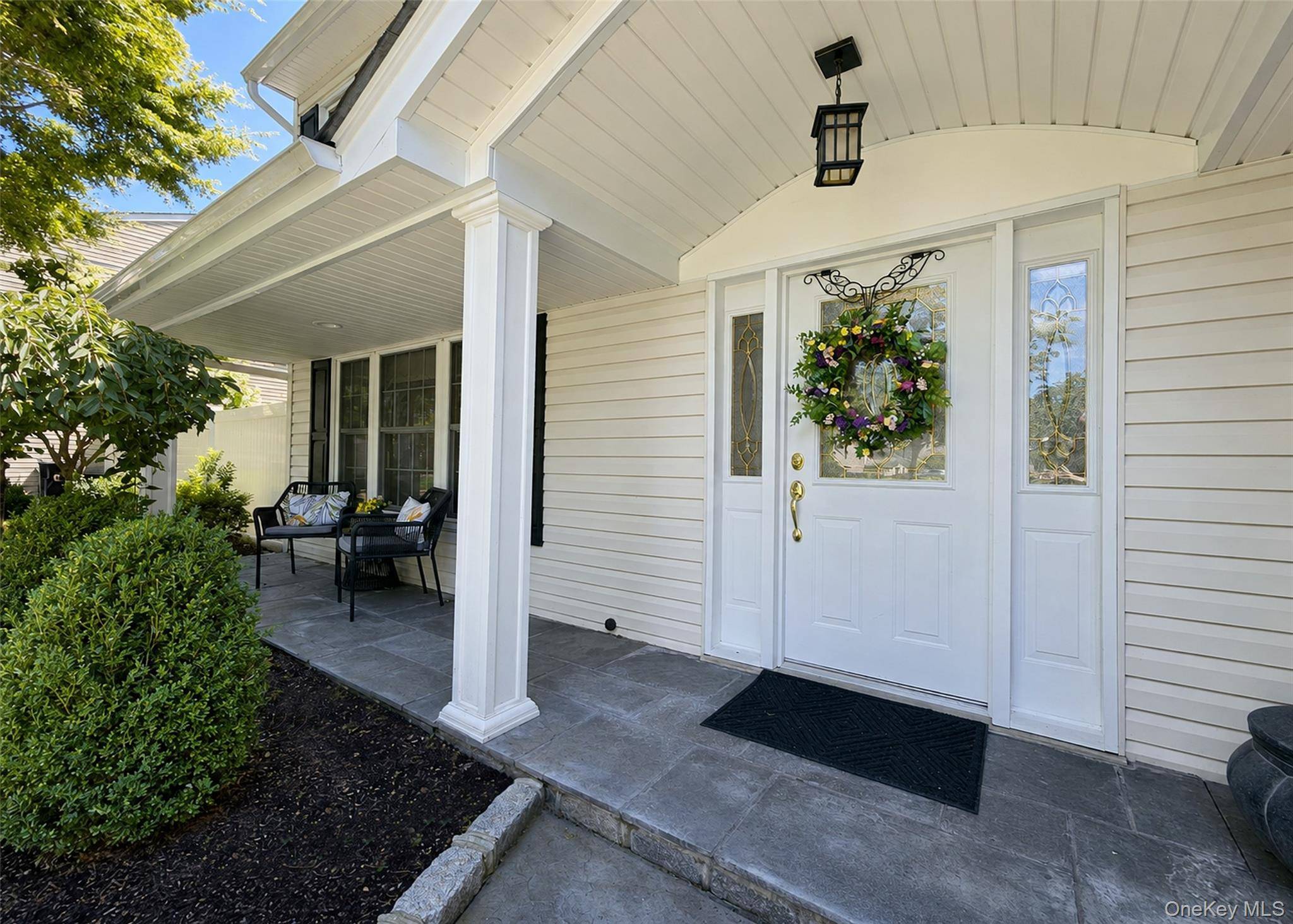 20 Tall Pines LN, Nesconset, NY 11767