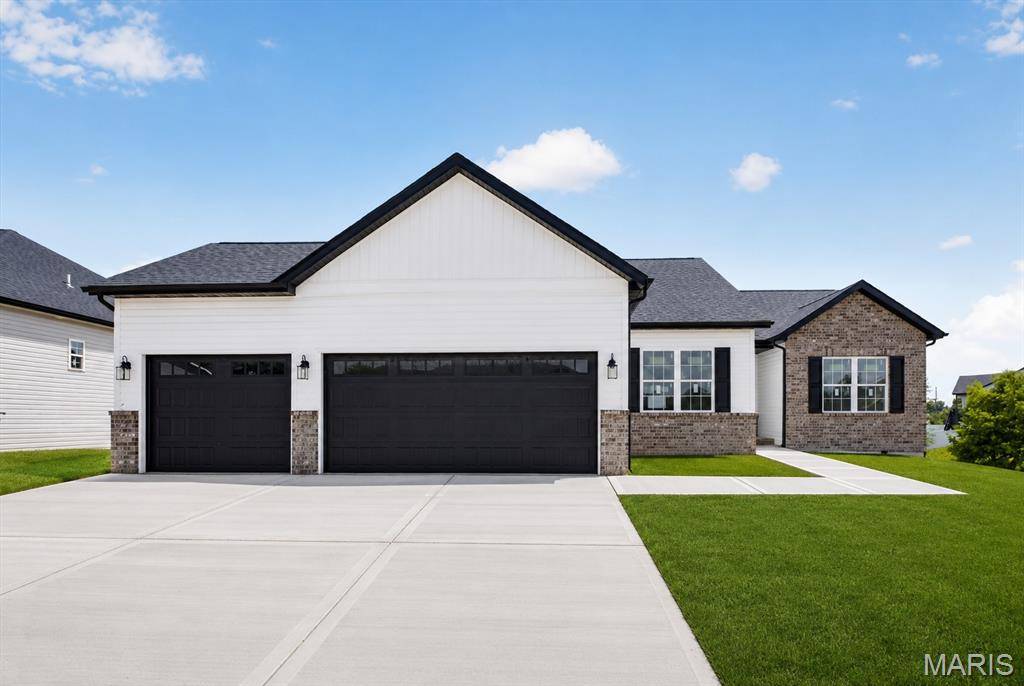 1227 Ole Town Bridge DR, O'fallon, IL 62269