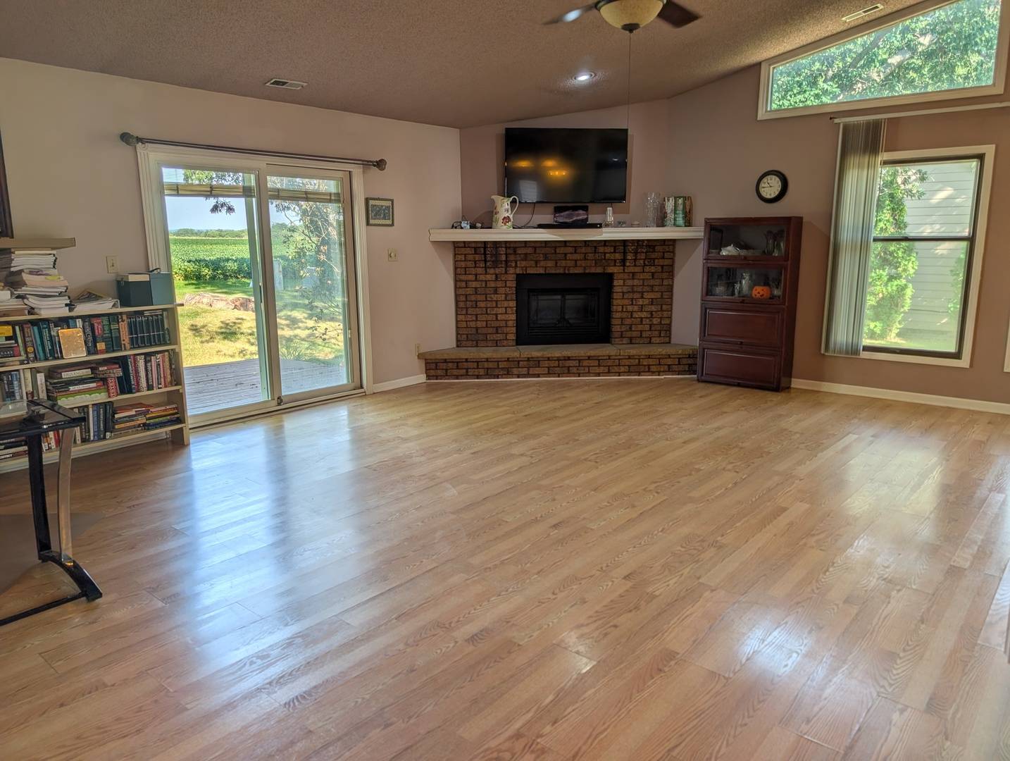 1016 Baxter LN #1, Freeport, IL 61032