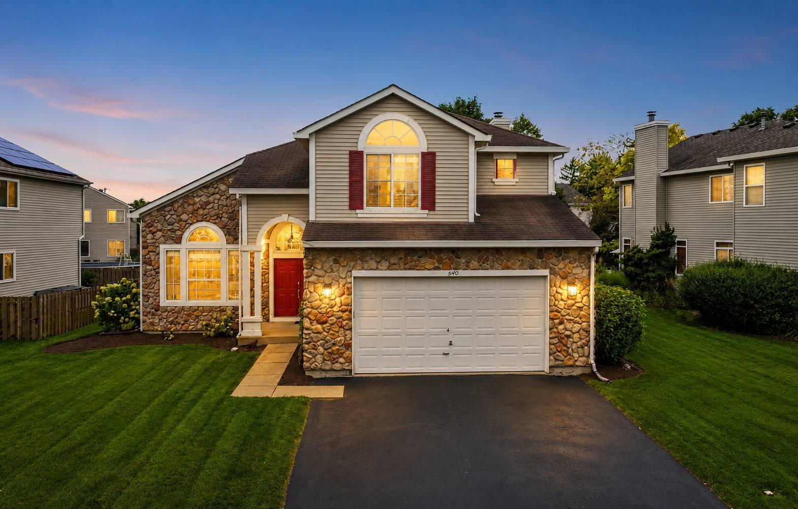 5450 Alexandria DR, Lake In The Hills, IL 60156