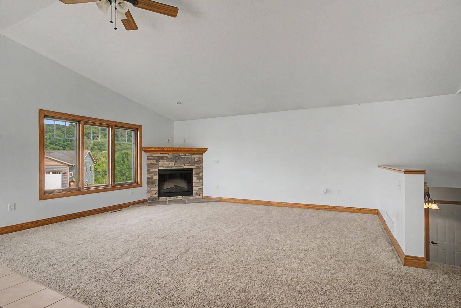 701 Spring CT, Brownsville, MN 55919