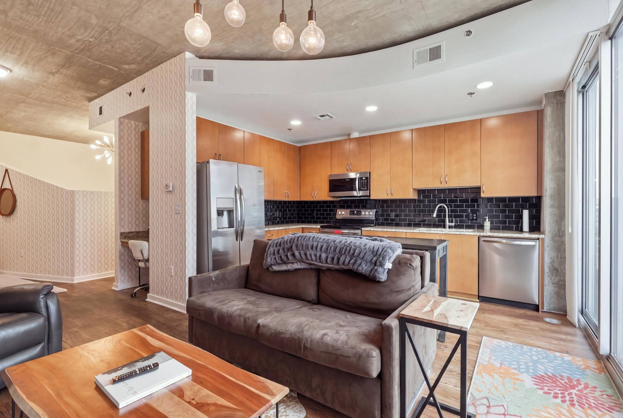 301 Demonbreun St #811, Nashville, TN 37201