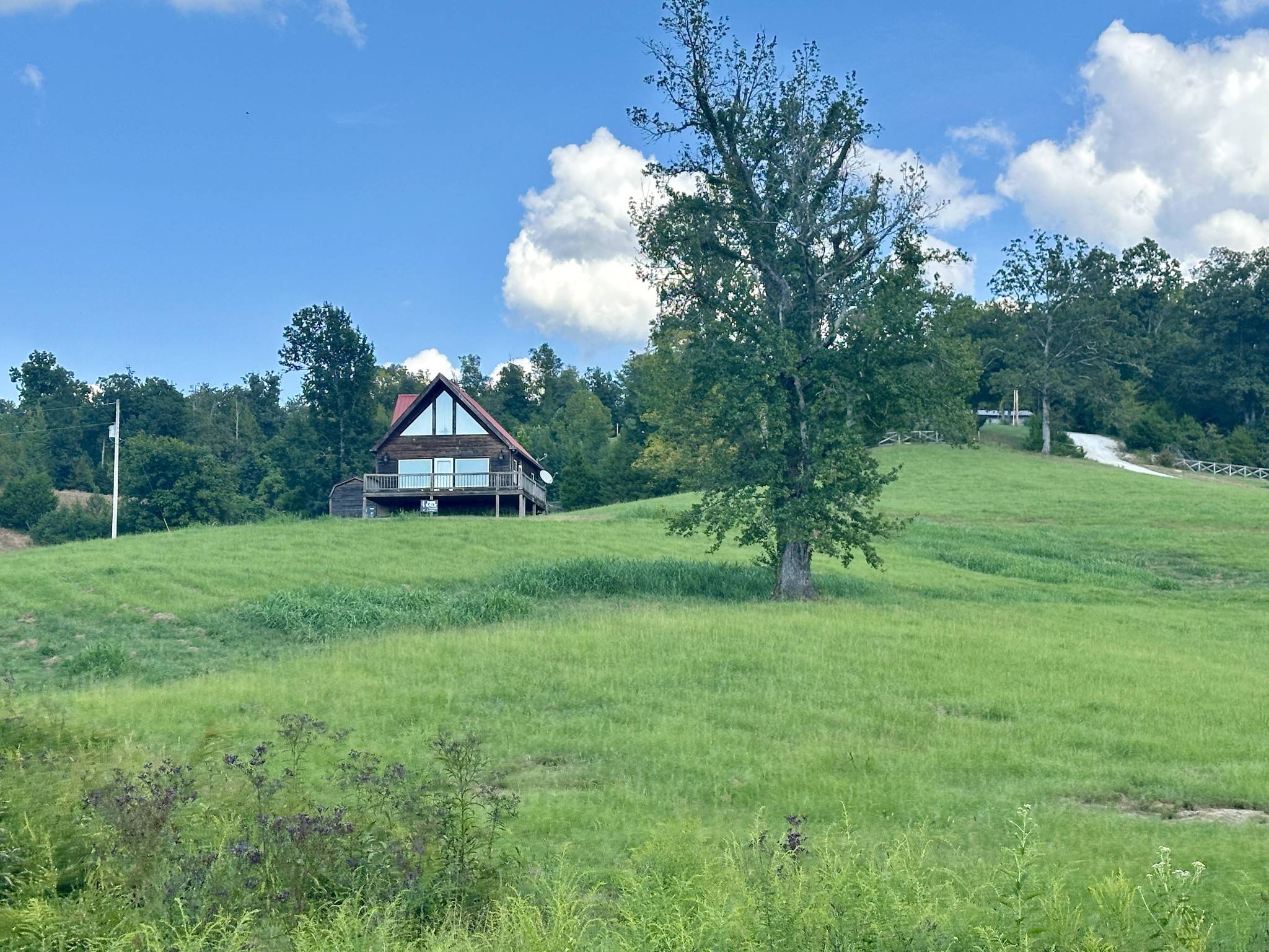 79 Sunset Rd, Linden, TN 37096