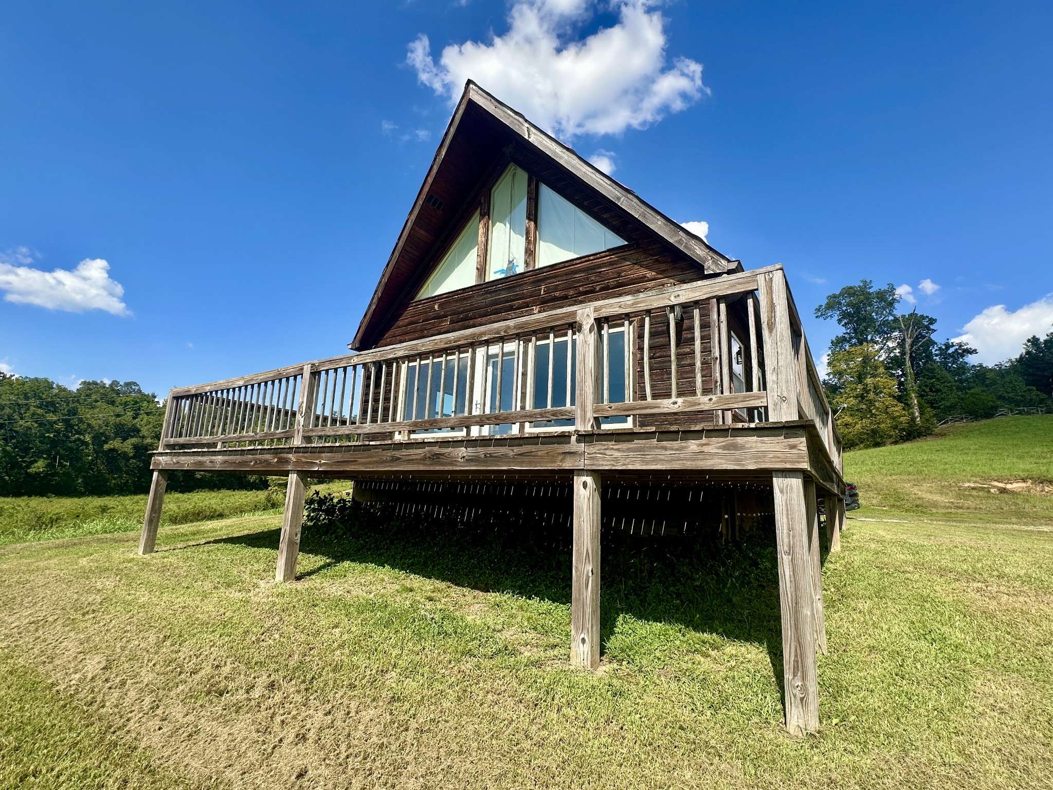 79 Sunset Rd, Linden, TN 37096