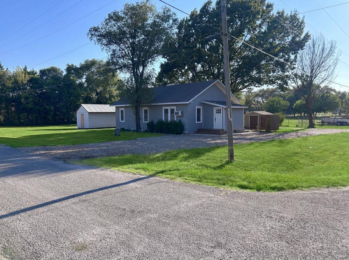 523 3rd, Atlanta, KS 67008