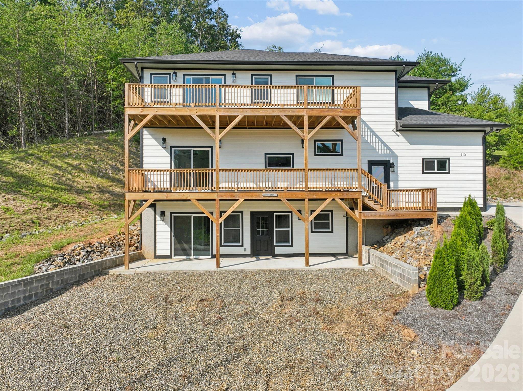 115 Nader AVE, Weaverville, NC 28787