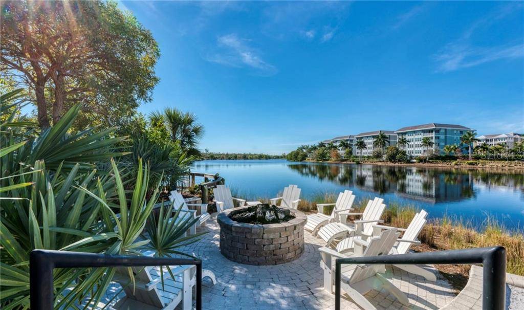395 ARUBA CIR #203, Bradenton, FL 34209