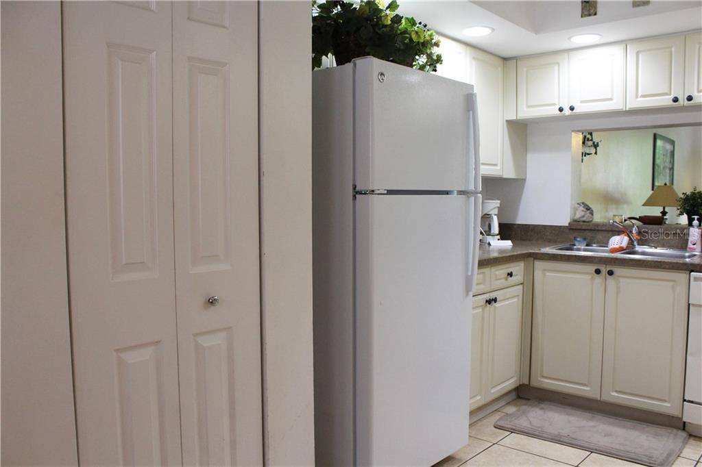 4450 47TH AVE W #102, Bradenton, FL 34210