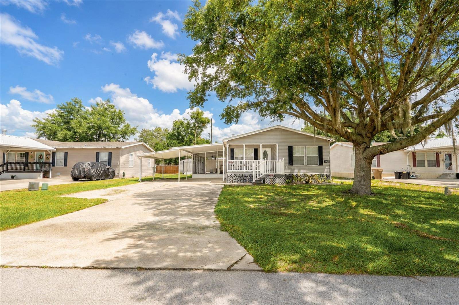 35201 FOREST LAKE RD, Leesburg, FL 34788