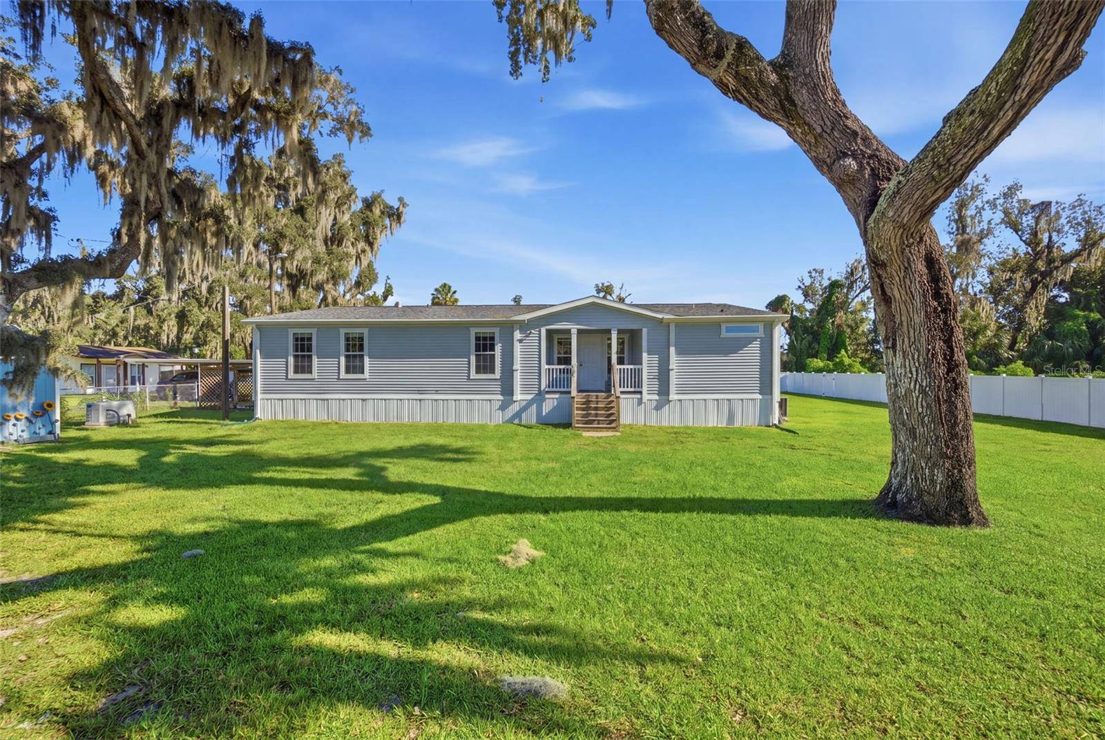204 E KEYSVILLE RD, Plant City, FL 33567