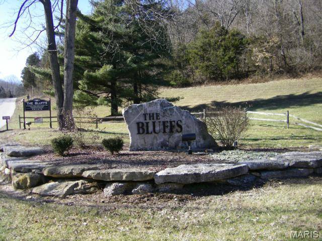 9 Old Logging RD #9, Eureka, MO 63025