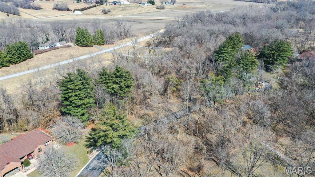 84 Foxwood CIR, Alton, IL 62002