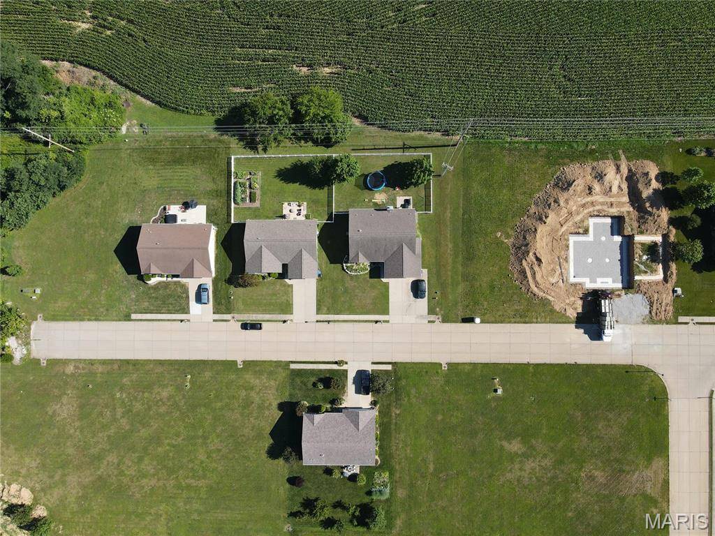504 BLUFF MEADOWS DR, Valmeyer, IL 62295