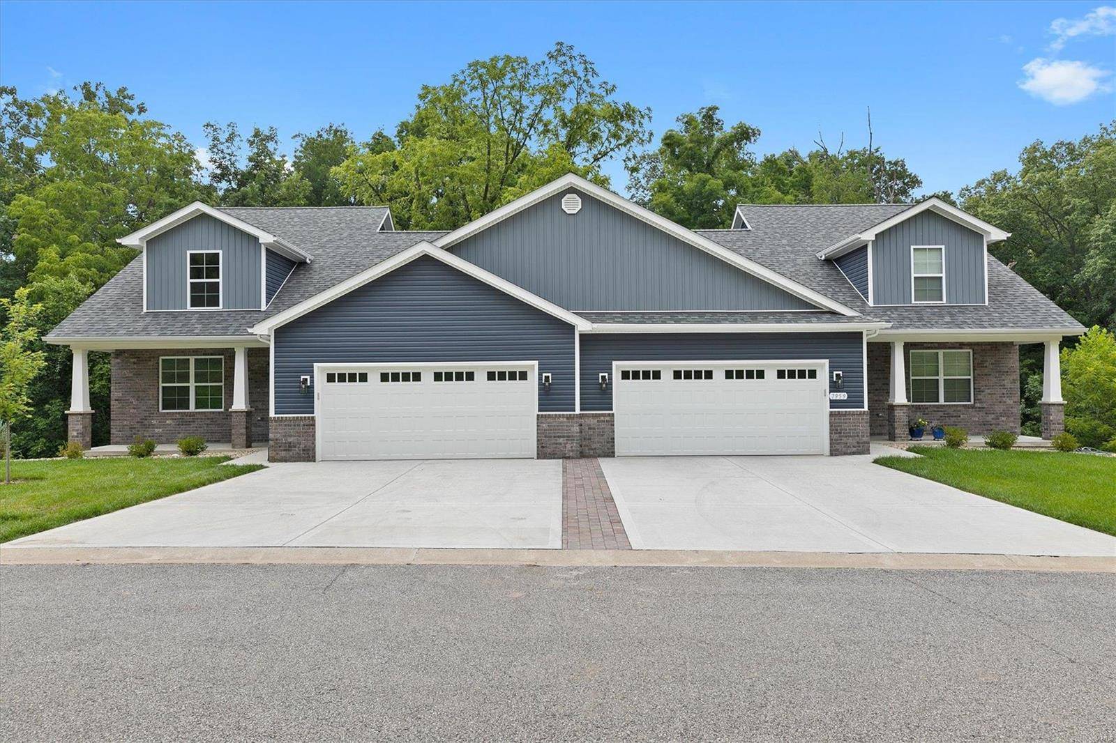 7945 Shadow Creek, Caseyville, IL 62232