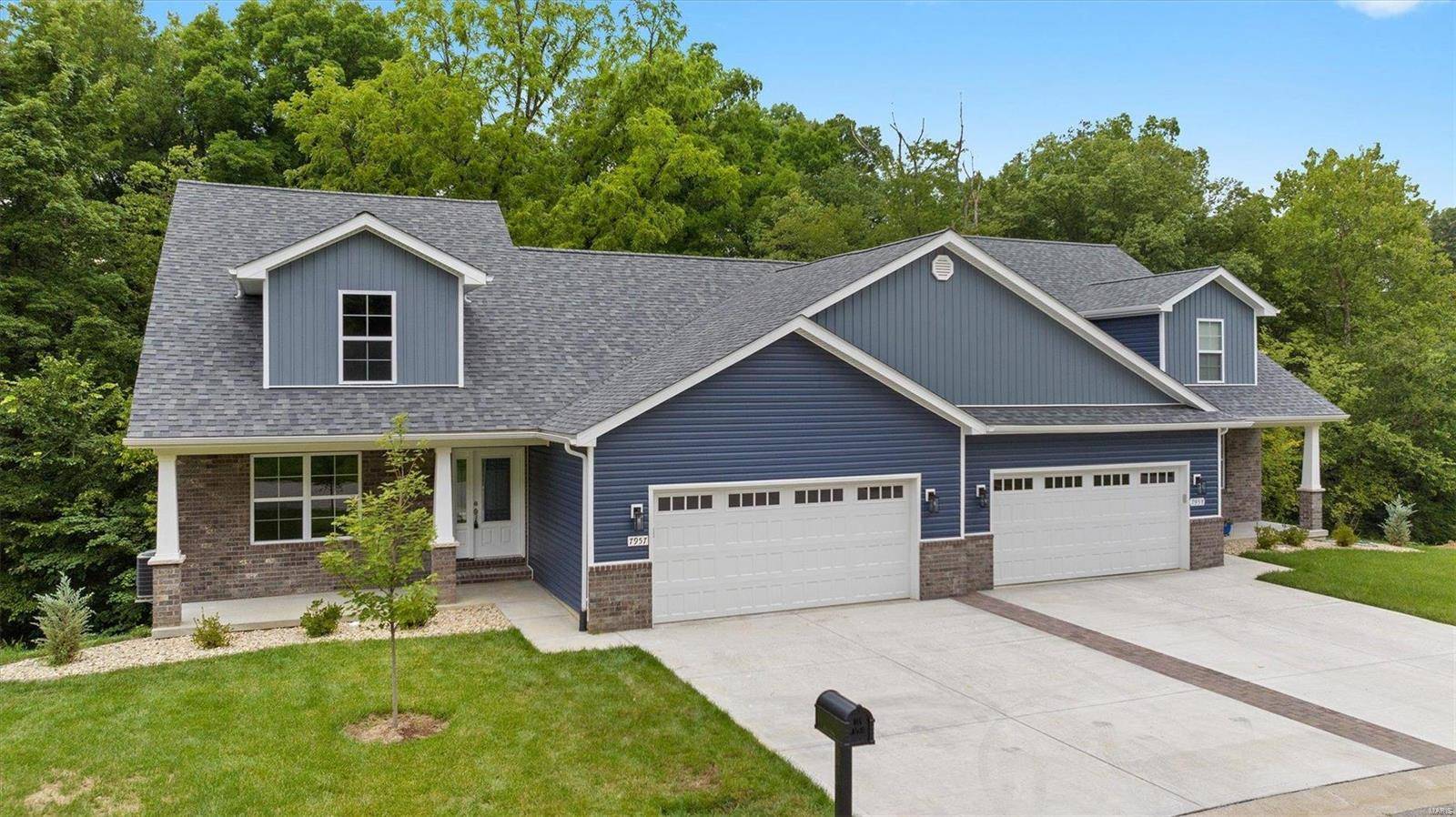 7945 Shadow Creek, Caseyville, IL 62232