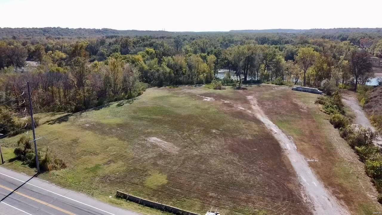 4694 Baumgartner RD, St Louis, MO 63129